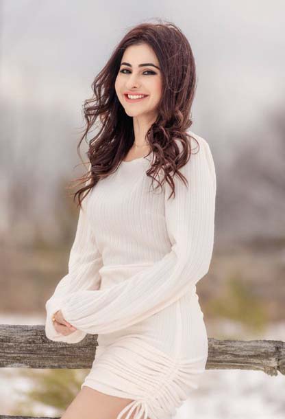 Merry Christmas – Meeti Kalher (2024) Hindi Uncut Short Film 720p HDRip 150MB Download