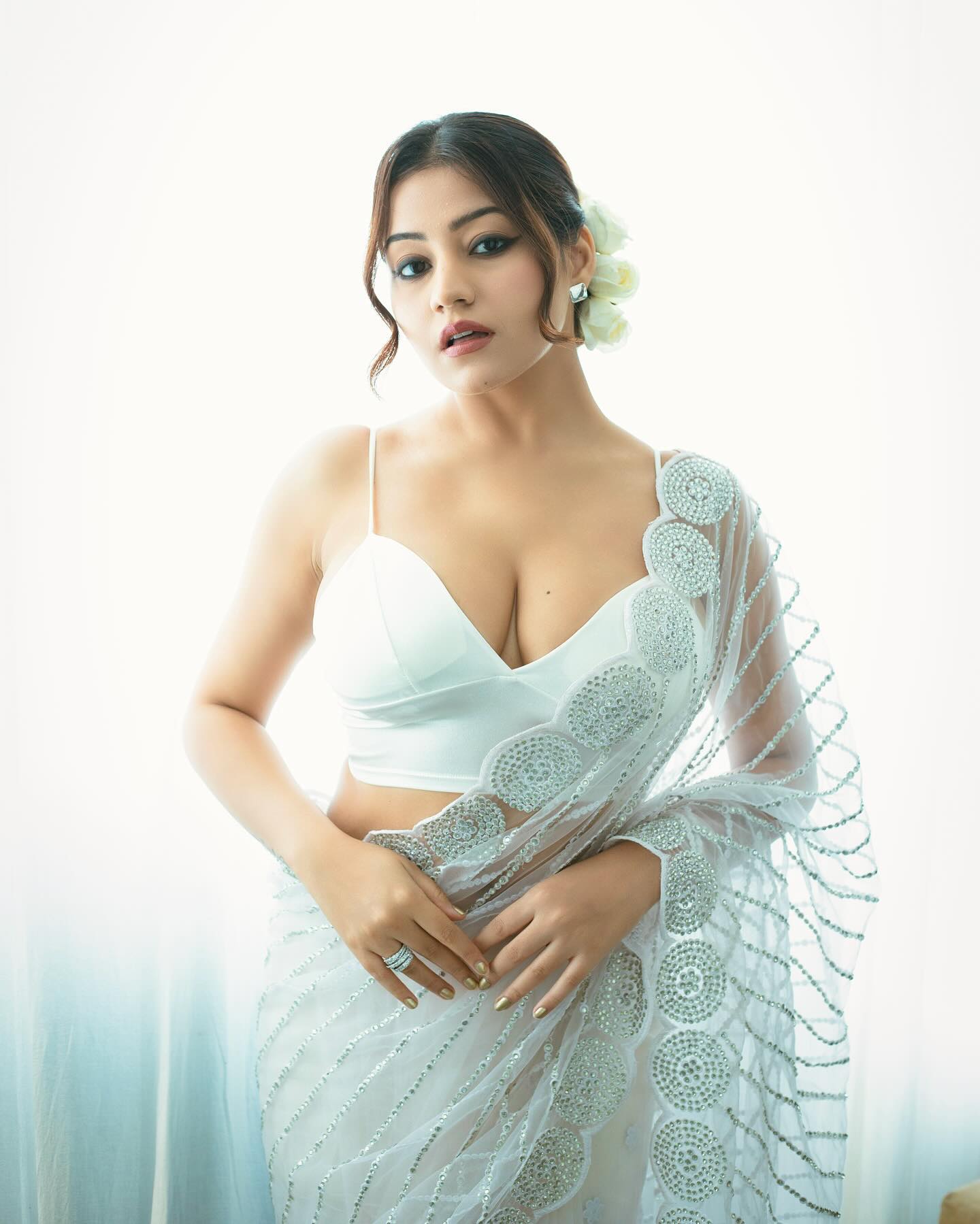 Showering In The Tub – Simran Kaur (2023) Hindi Uncut Hot Short Film 720p HDRip 50MB Download