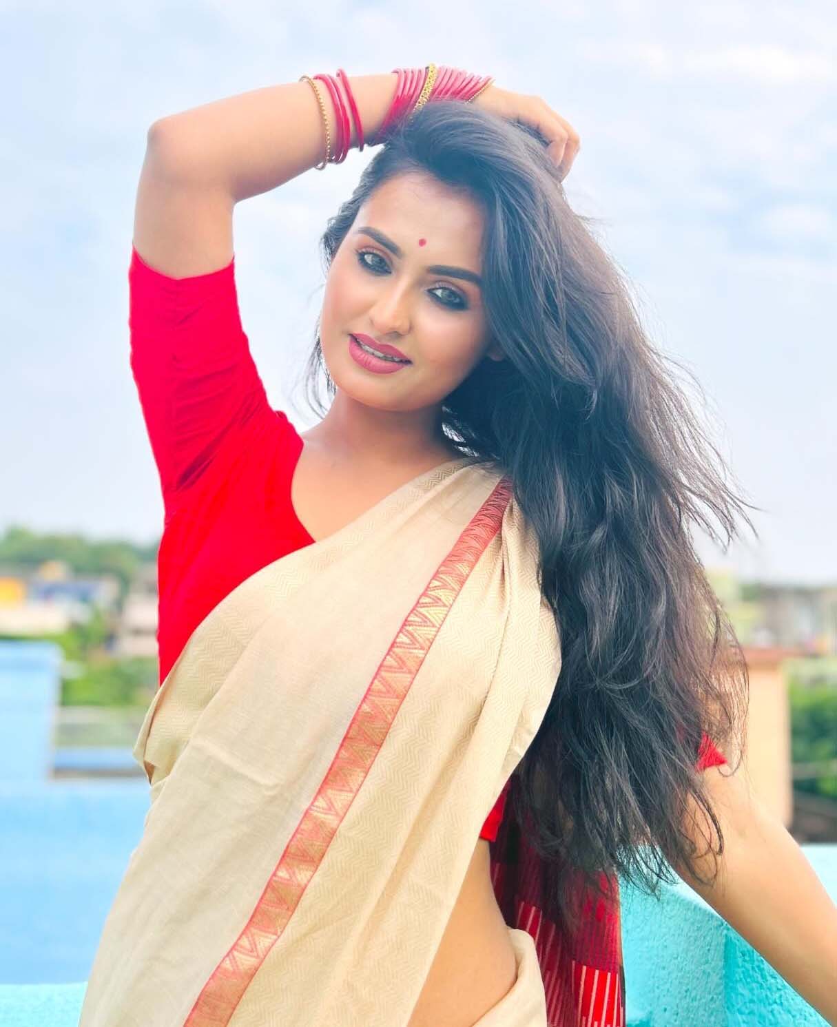 Taking Cum In Mouth – Shinjini Chakraborty (2024) Hindi ORG Uncut Hot Short Film 720p HDRip Download