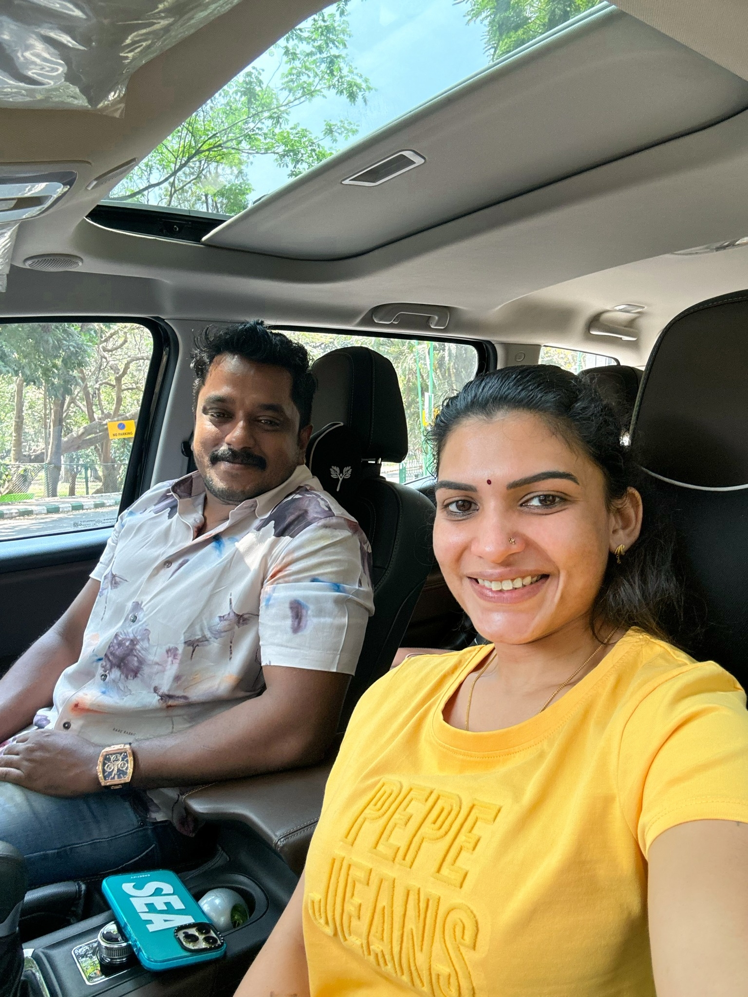 Boobs Pressed In Car – Resmi Nair (2024) Hindi Uncut Hot Short Film 720p HDRip Download