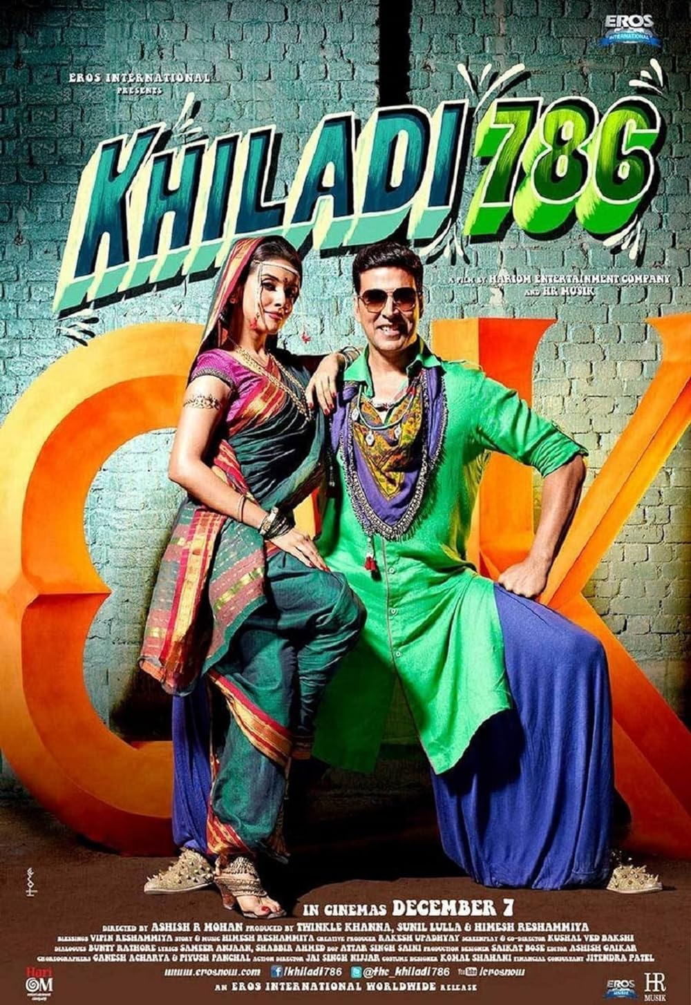 Khiladi 786 2012 Hindi Movie 1080p | 720p | 480p BluRay ESub Download