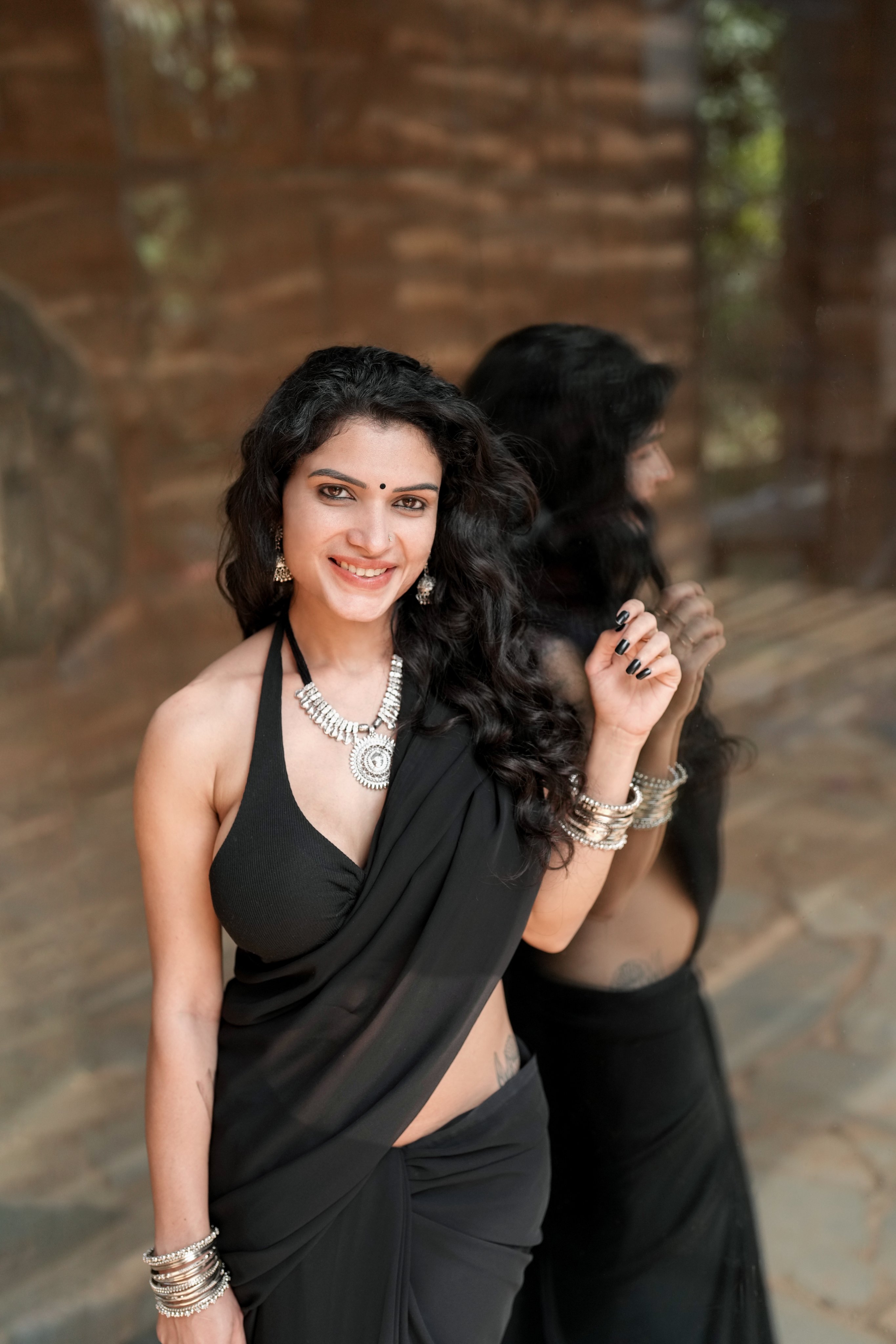 Dhoti Romance – Resmi Nair (2024) Hindi Uncut Hot Short Film 720p HDRip 170MB Download