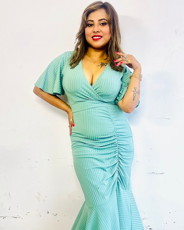 Satisfy Boss – Tina Nandy (2025) Hindi Uncut Hot Short Film 720p HDRip 300MB Download