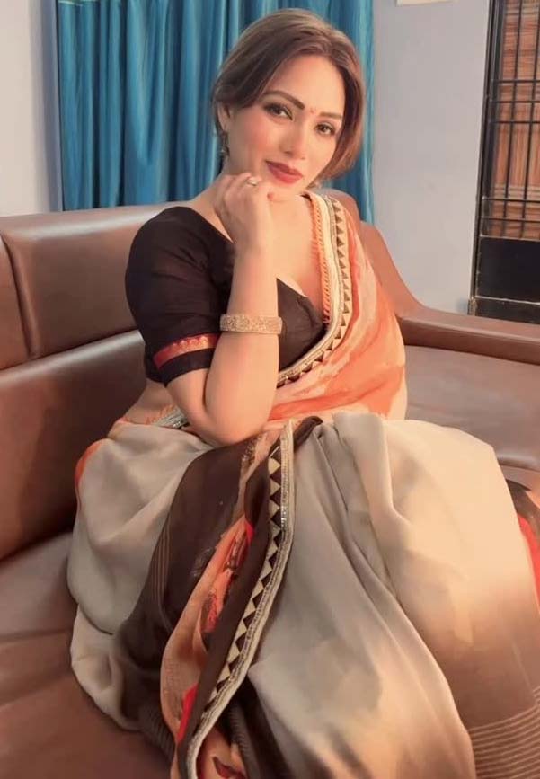 Dirty Talking – Zoya Rathore (2025) Hindi Uncut Hot Short Film 720p HDRip 100MB Download