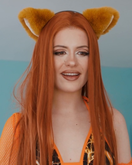 Crazy Cosplaying Hottie (2025) Brazzers English Short Film 720p HDRip 300MB Download