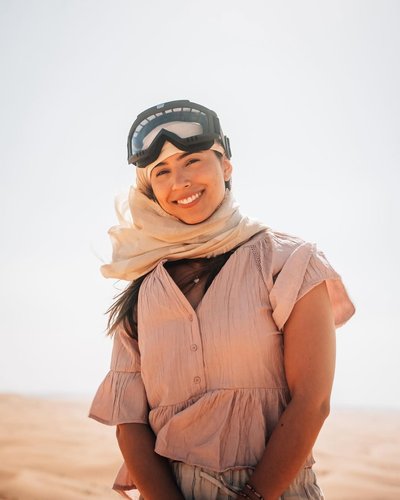 Dubai Romance (2025) HotwifeXXX English Short Film 720p HDRip 250MB Download