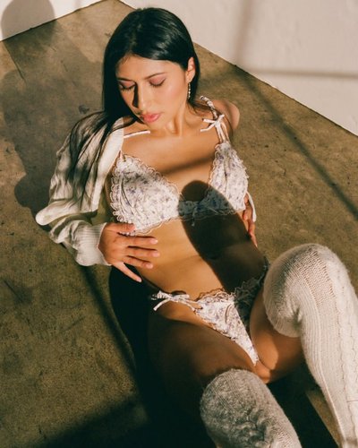 Famous Lover Part-5 (2025) PornWorld English Short Film 720p HDRip 250MB Download