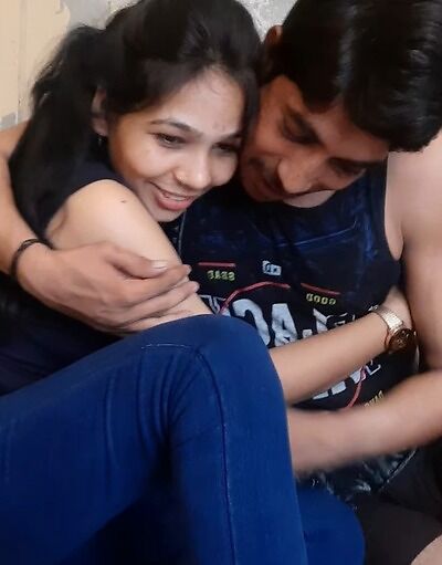 Girlfriend RoomDate (2025) Hindi Hot Short Film 720p HDRip 450MB Download