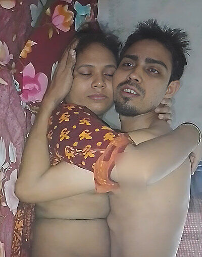 Housemaid Bhabhi (2025) Hindi Hot Short Film 720p HDRip 400MB Download